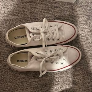 White converse, low top